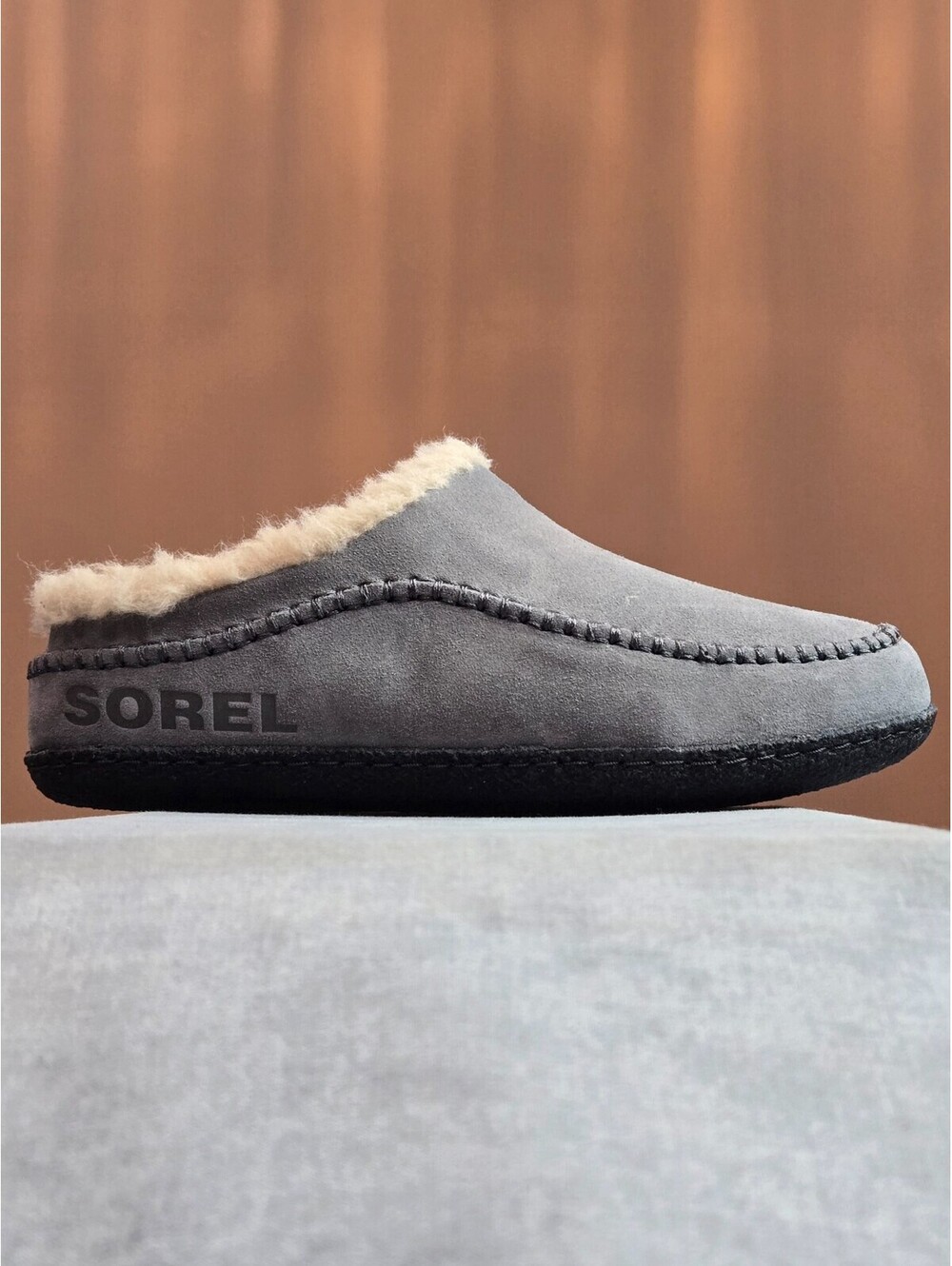 Sorel “Falcon Ridge II” Sherpa Lined Suede Slippers - Quarry Black - Men's 8 NEW